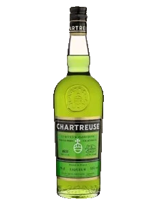 Green Chartreuse 750ml: exact 3JMS photo isolated with product and gift packaging retained